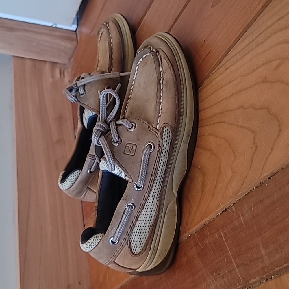 FREE W ANY PURCHASE OVER $8 Kids Sperry Boat Shoes Size 1